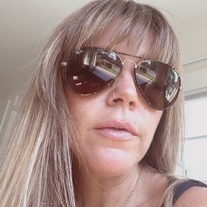 Ray-Ban, 58|14|3N, 001, Brown and gold tortoise with gold hardware.